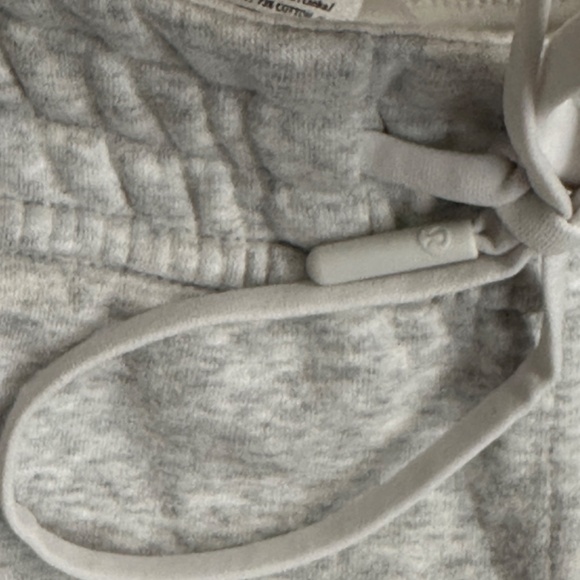 New Lululemon Loungeful HR Jogger in heathered gray - Picture 5 of 16